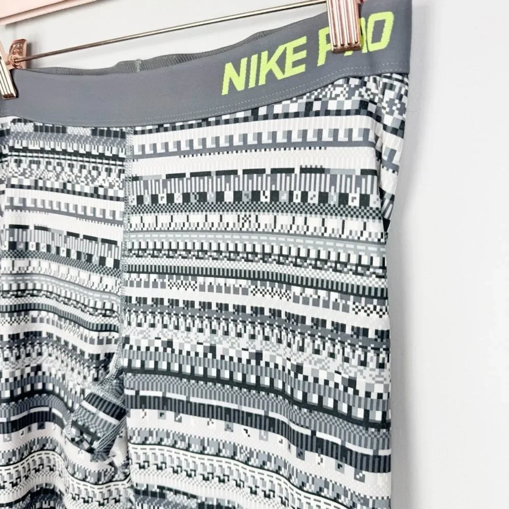 NIKE PRO | 8 Bit Dri Fit Full Length Gray & White Leggings Women’s Size X-Large